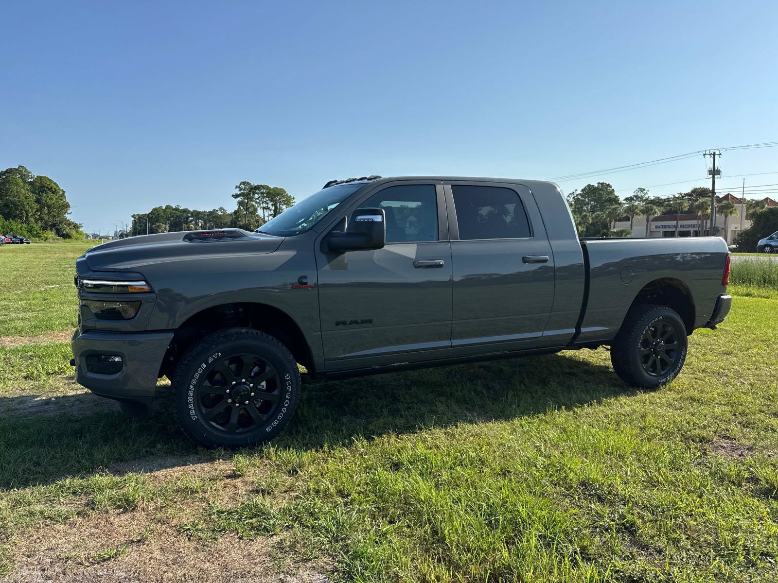 New 2026 RAM 2500 Laramie AWD/4WD image 7