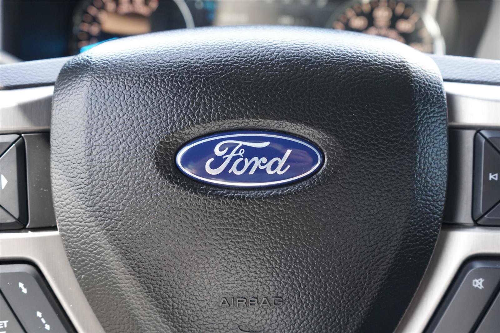 Used 2018 Ford F150 Platinum w/ Equipment Group 701A Luxury AWD/4WD image 15