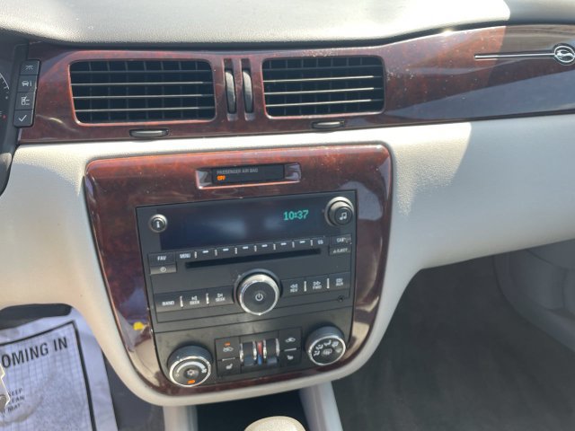 Used 2010 Chevrolet Impala LT w/ Luxury Edition Package FWD image 20