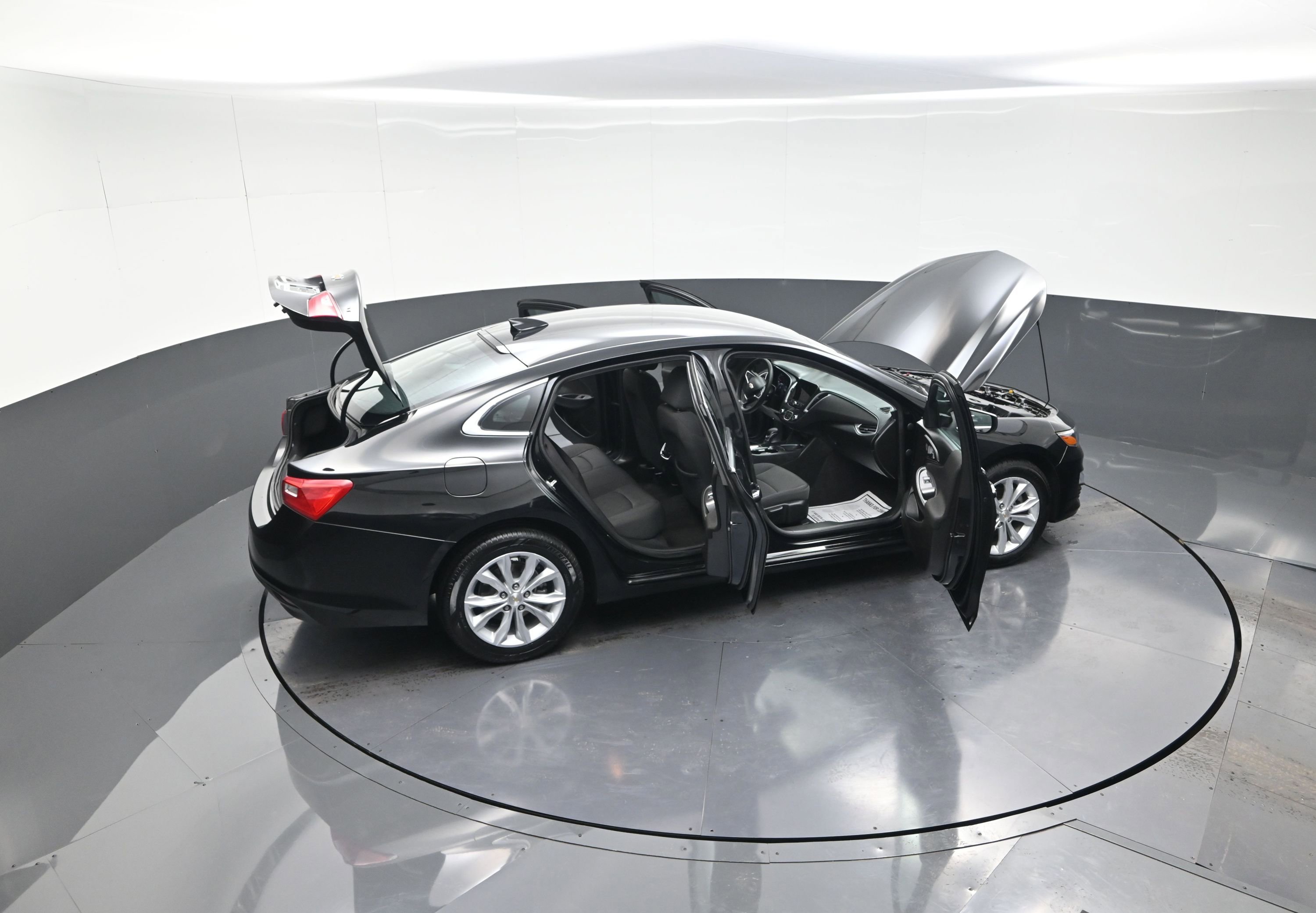 Used 2025 Chevrolet Malibu LT image 13
