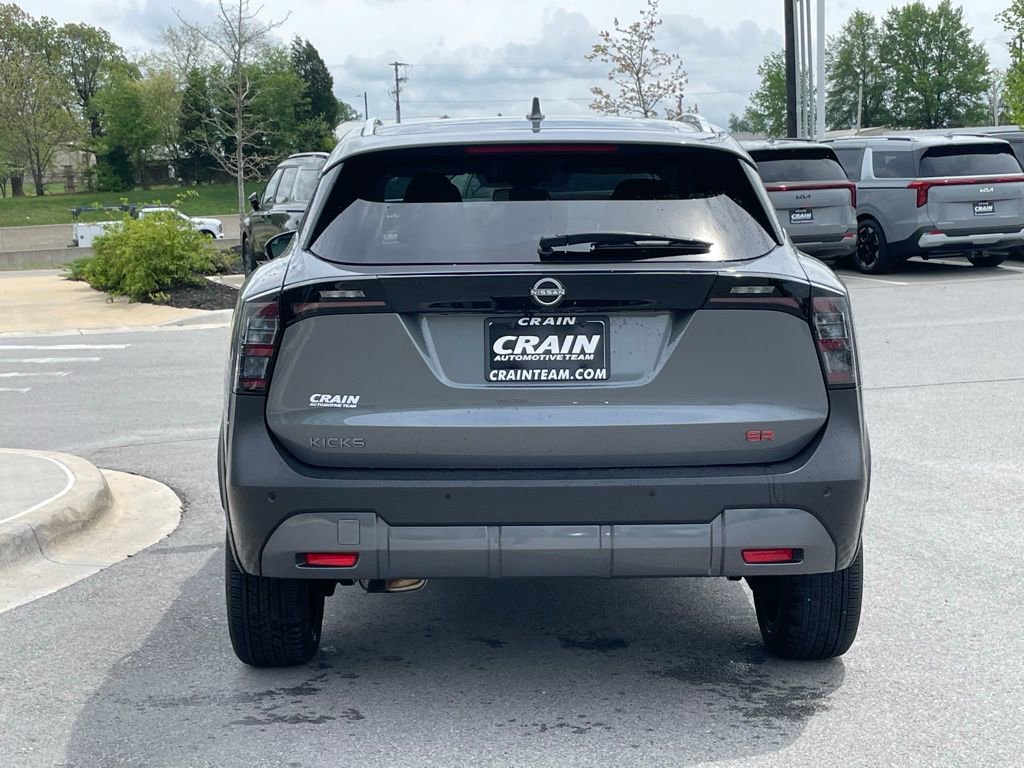 Used 2025 Nissan Kicks SR FWD image 6