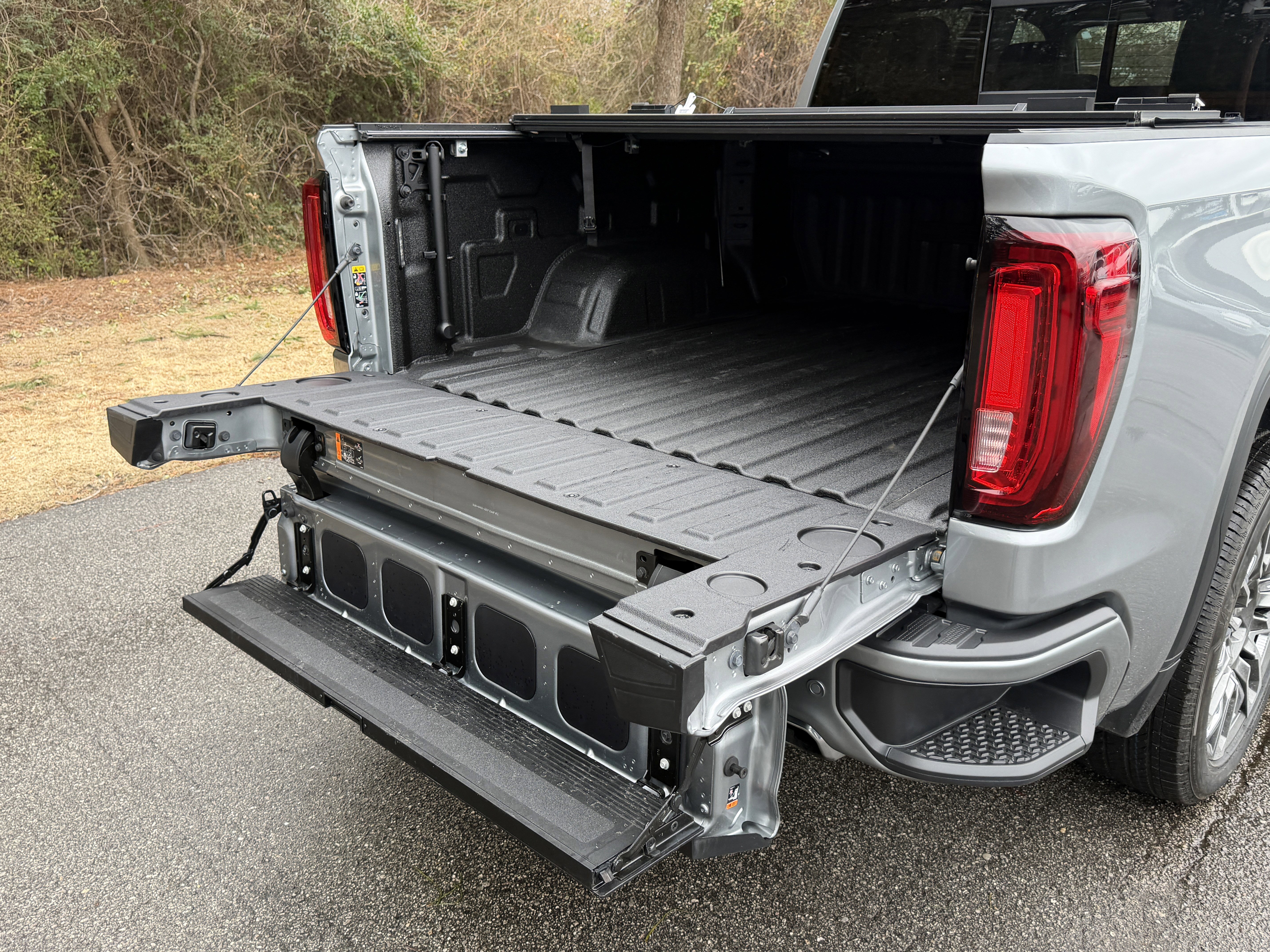 Used 2024 GMC Sierra 1500 Denali w/ Technology Package image 12