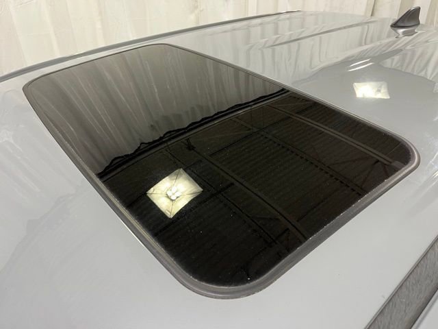 Used 2019 Toyota Tacoma Limited image 22