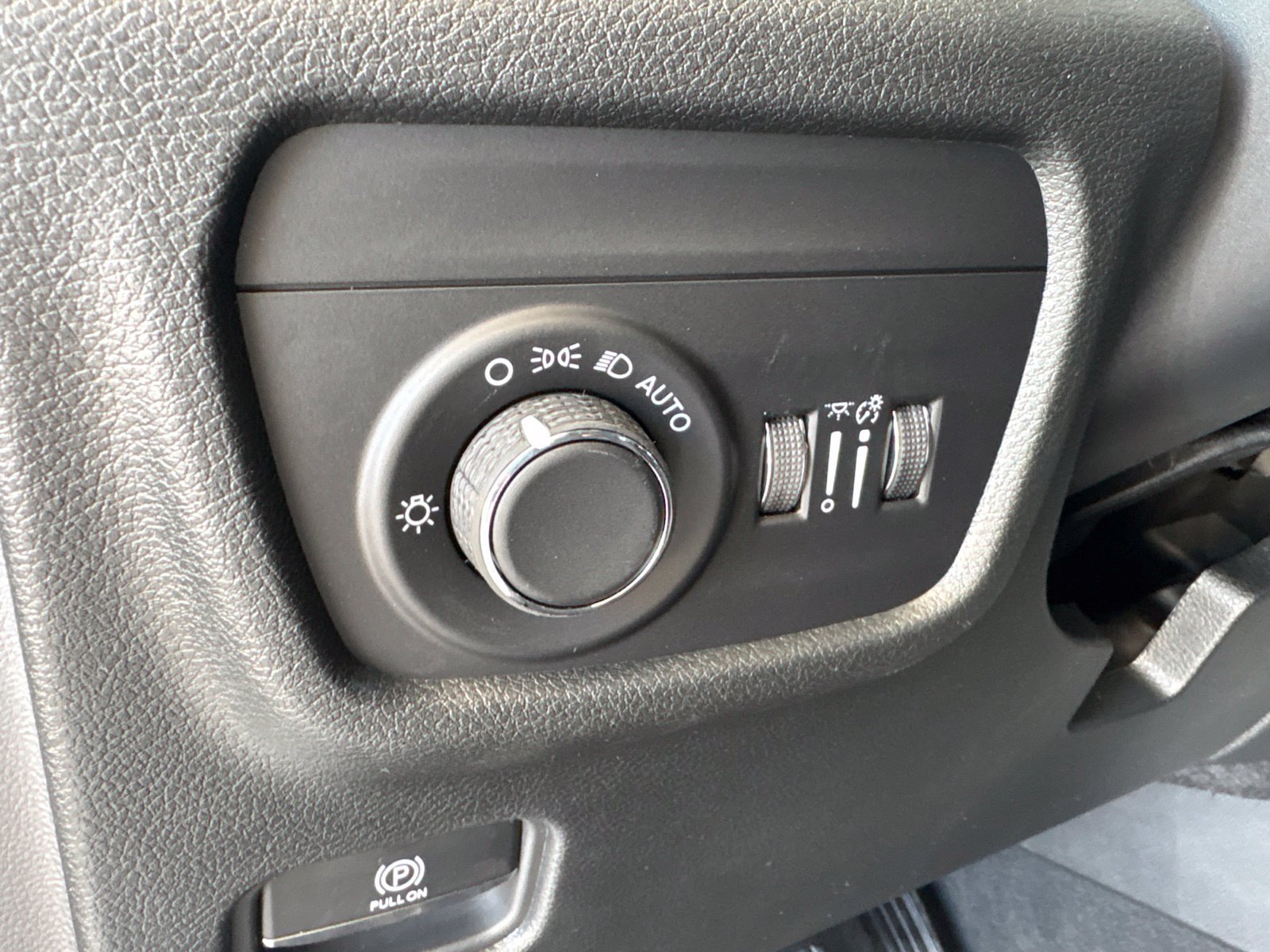 New 2026 Jeep Grand Cherokee Altitude RWD image 12