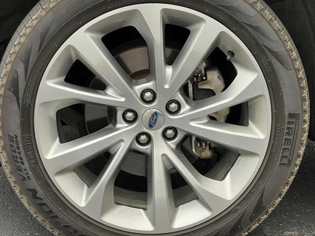 Used 2021 Ford Explorer Platinum w/ Equipment Group 601A AWD/4WD image 7