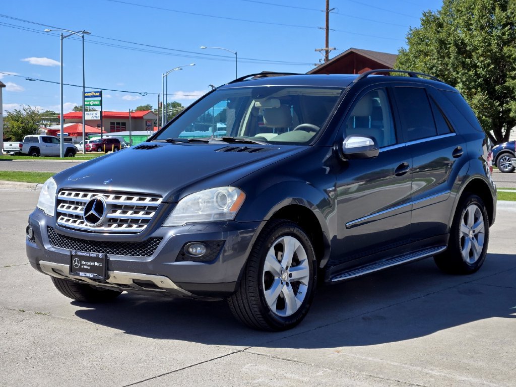 Used 2010 Mercedes-Benz ML 350 BlueTEC 4MATIC image 36