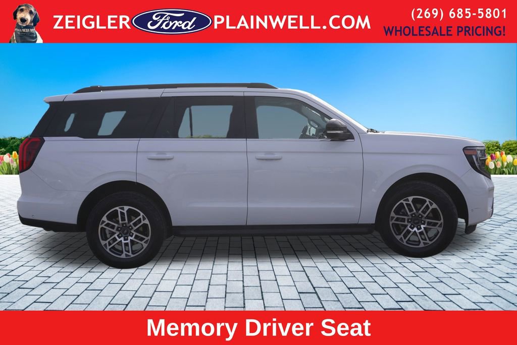 Used 2025 Ford Expedition Active image 6