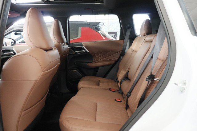 New 2026 Mitsubishi Outlander SEL AWD/4WD image 25