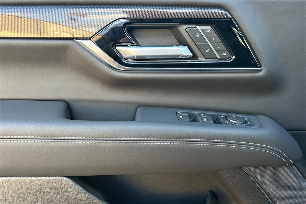 New 2026 GMC Yukon XL Elevation w/ Elevation Premium Package image 9