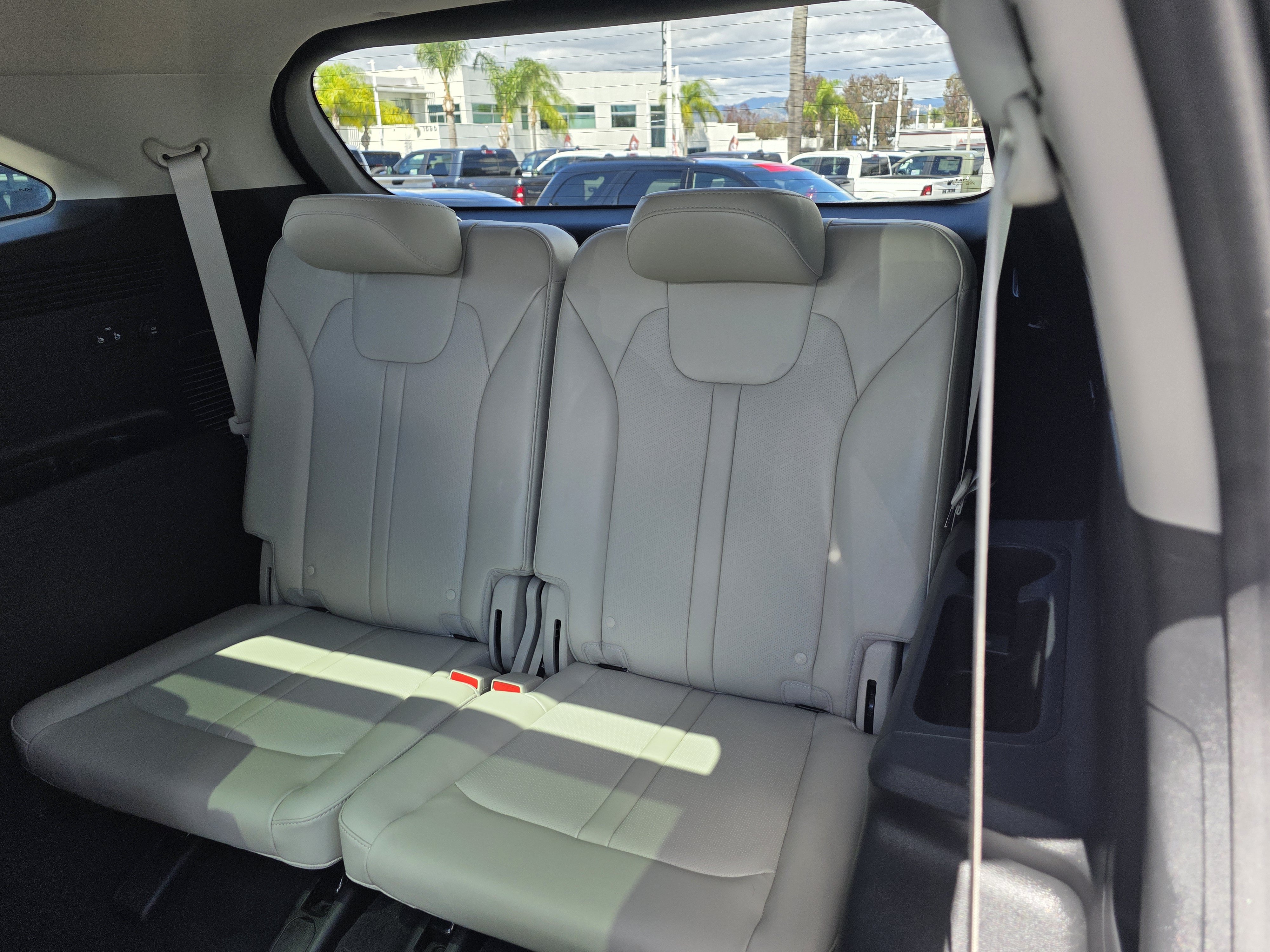 Used 2022 Kia Sorento EX w/ Panoramic Sunroof Package FWD image 20