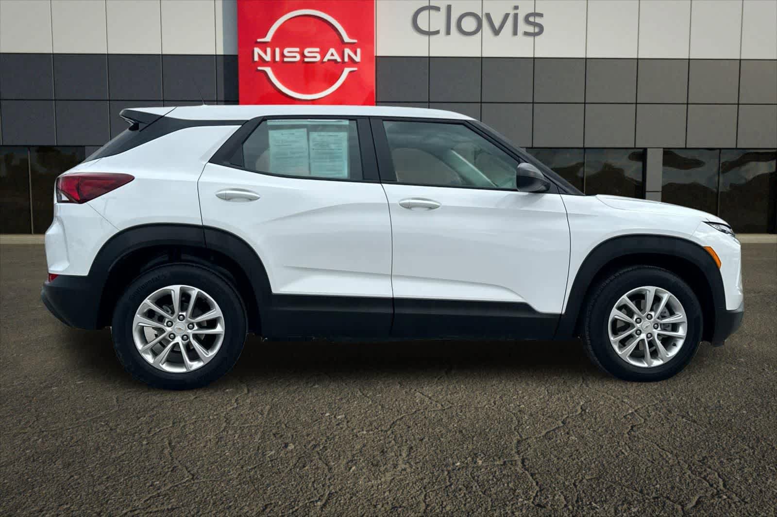 Used 2025 Chevrolet TrailBlazer LS FWD image 9