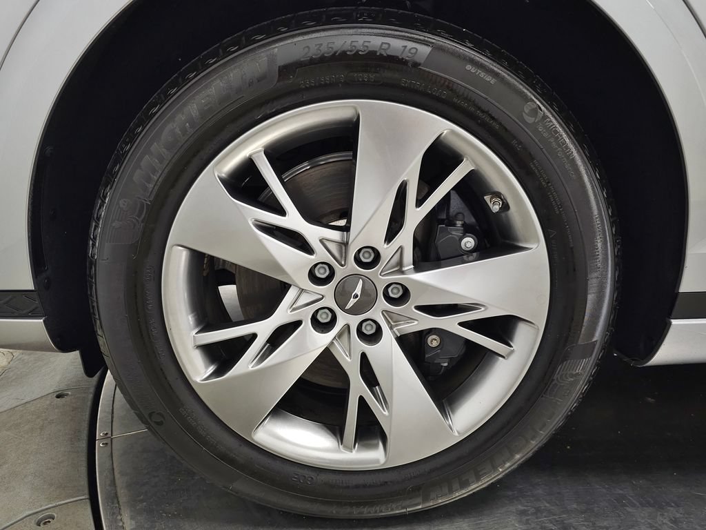 Used 2024 Genesis GV70 3.5T Sport AWD/4WD image 13