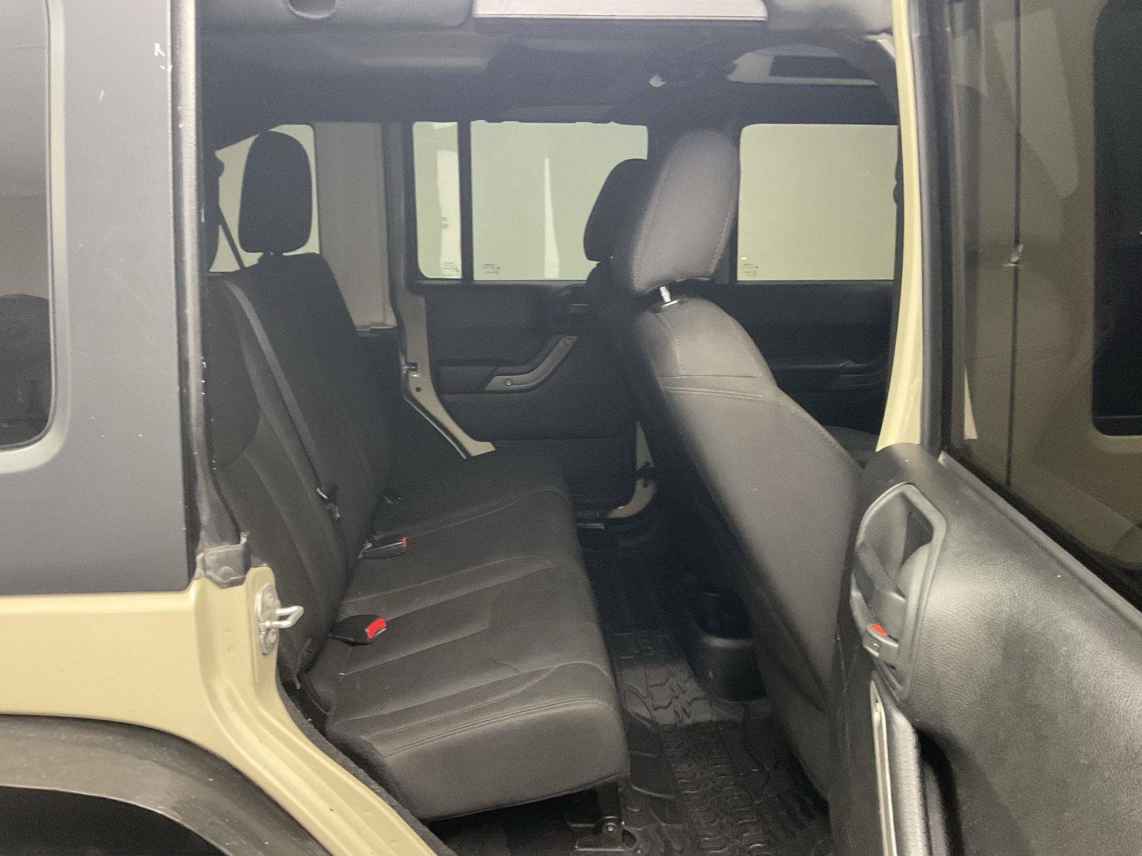 Used 2018 Jeep Wrangler Unlimited Sport S AWD/4WD image 25