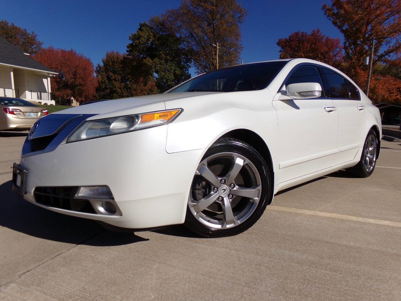 Used 2011 Acura TL SH-AWD image 2
