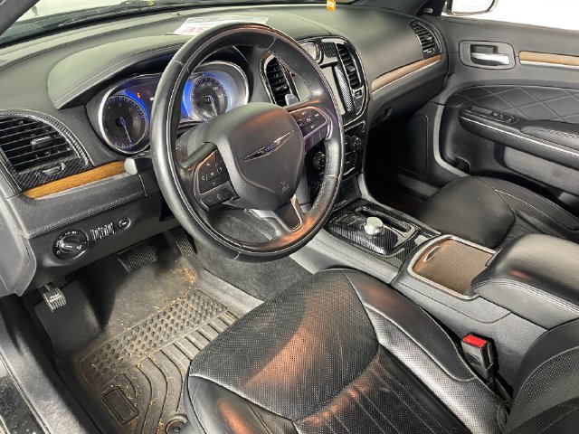 Used 2015 Chrysler 300 C Platinum AWD/4WD image 3