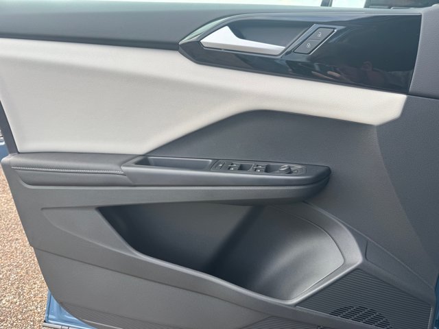 New 2026 Volkswagen Taos S FWD image 11