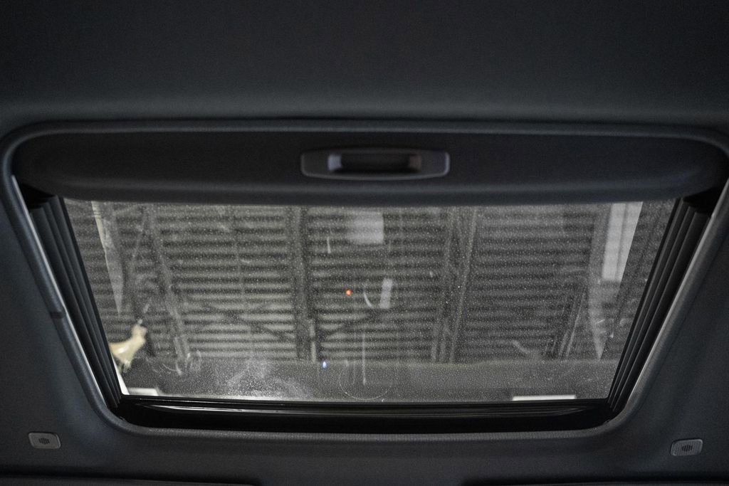 Used 2026 Toyota Sienna XSE image 32