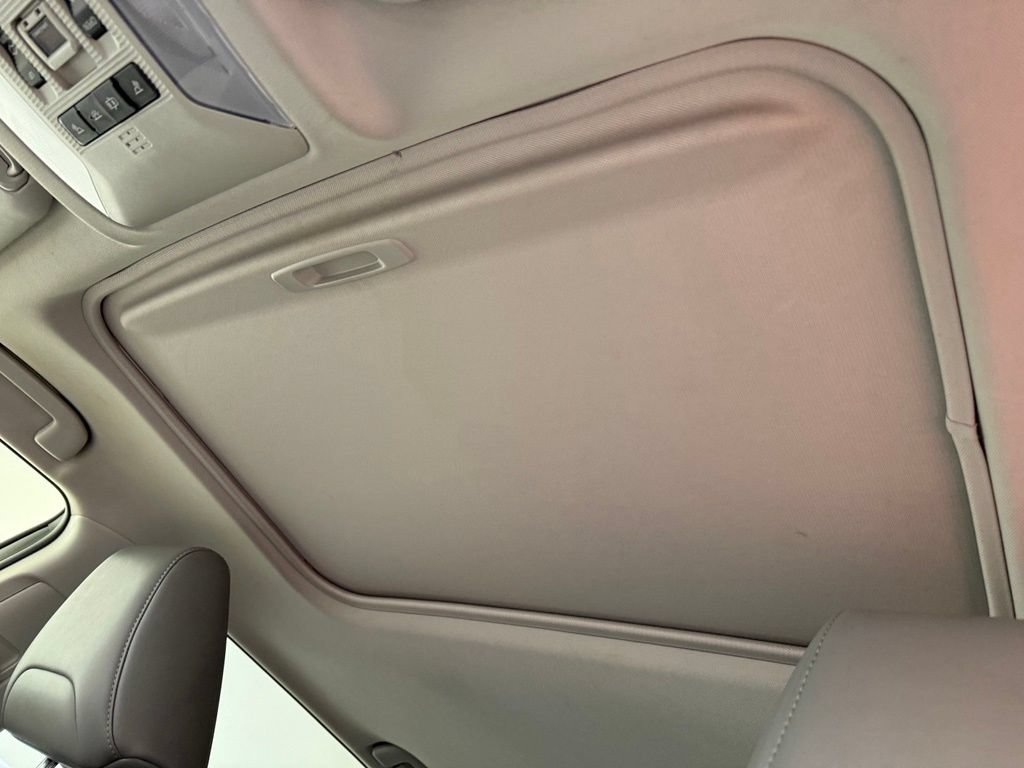 Used 2019 Toyota RAV4 Limited w/ Cold Weather Package AWD/4WD image 19