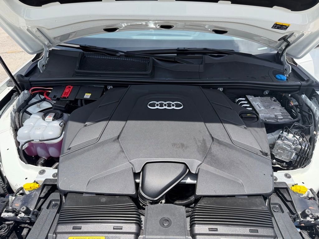 Used 2025 Audi Q7 3.0T Premium Plus AWD/4WD image 12