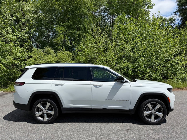 Used 2022 Jeep Grand Cherokee L Limited AWD/4WD image 5