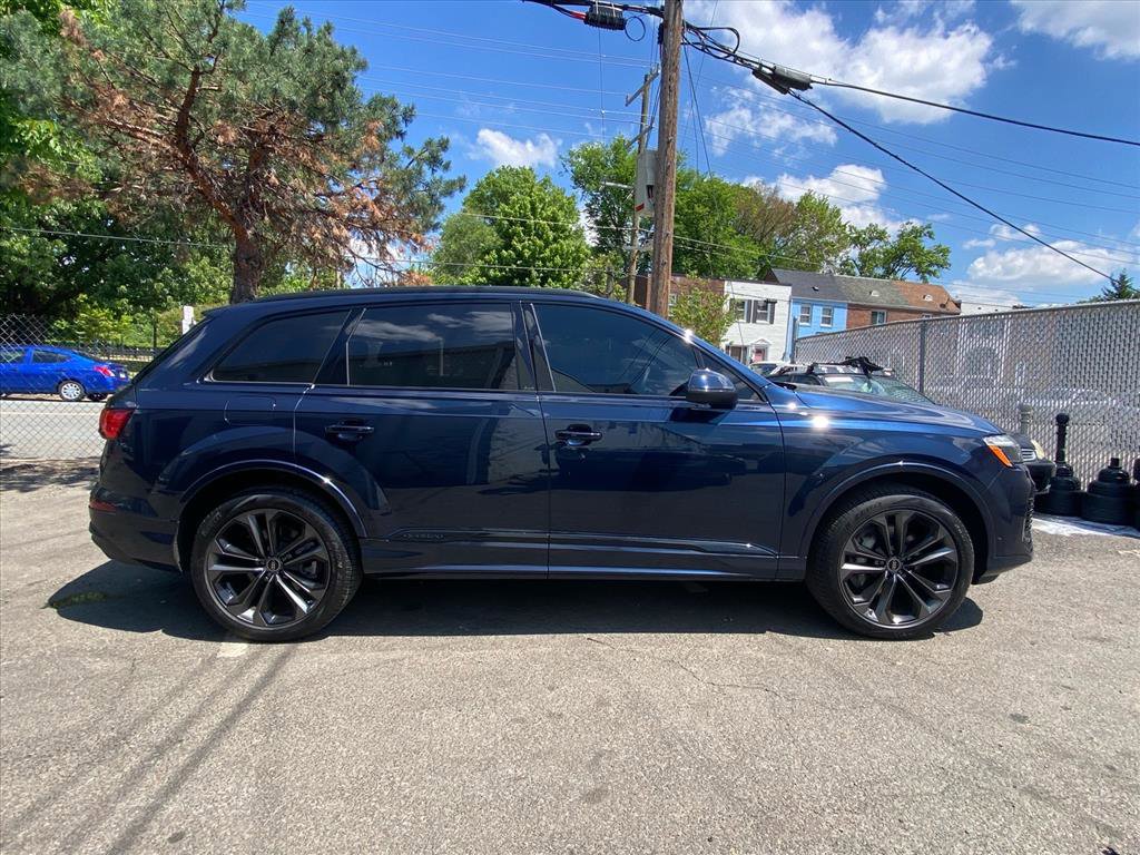 Used 2025 Audi Q7 3.0T Premium Plus AWD/4WD image 2