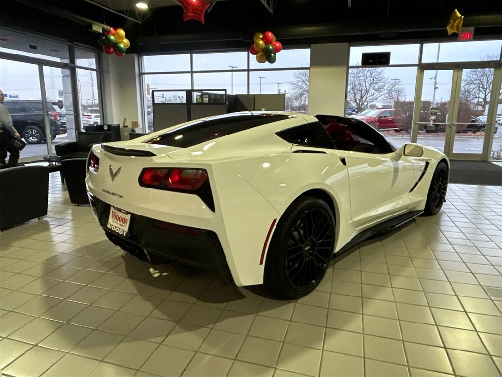 Used 2018 Chevrolet Corvette Stingray Coupe w/ 1LT image 8