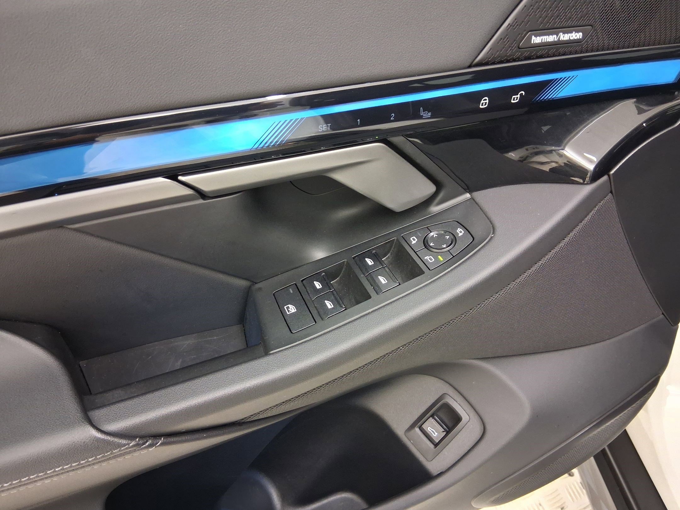 Certified 2024 BMW i5 eDrive40i RWD image 21