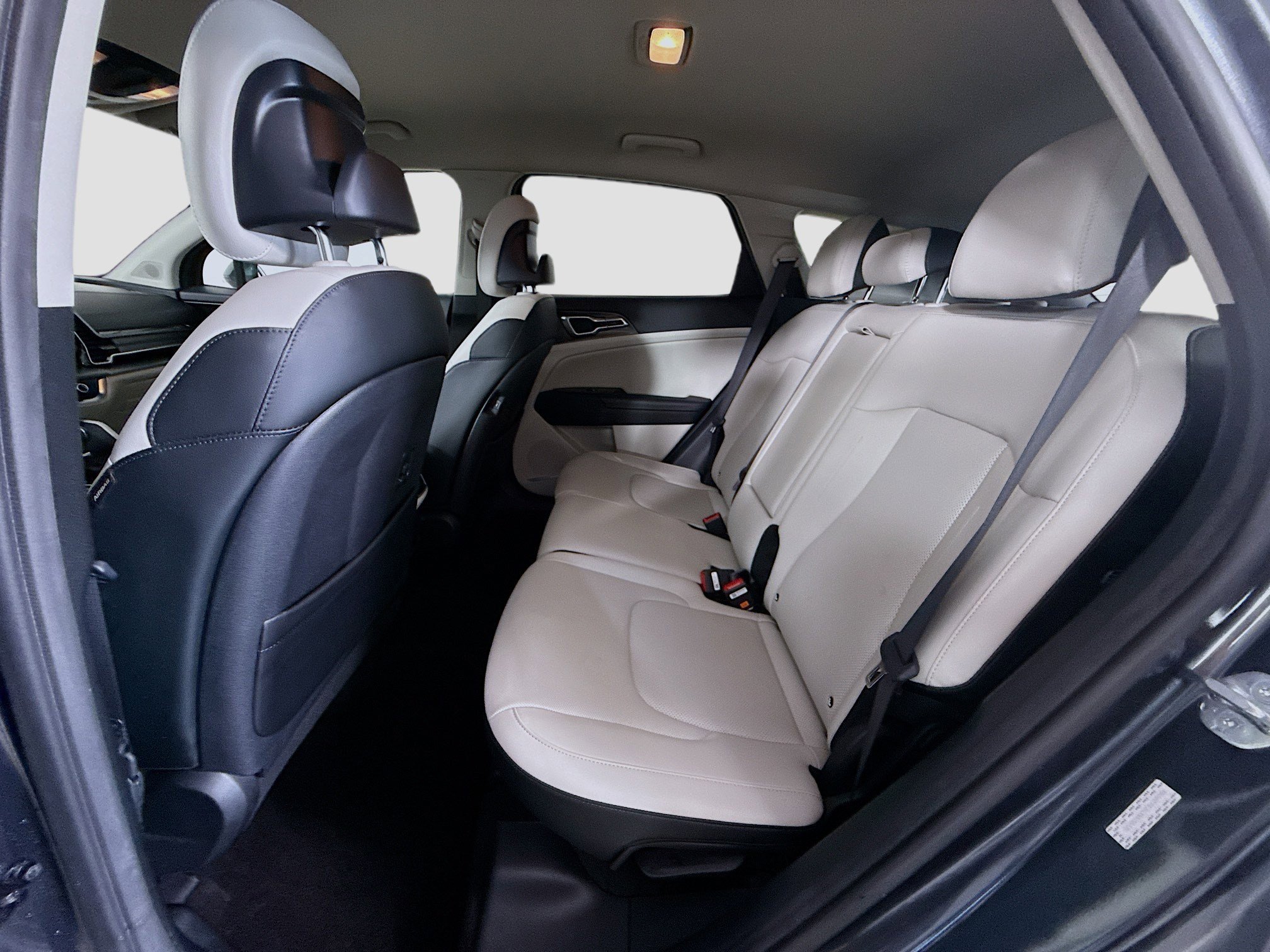 Used 2023 Kia Sportage EX image 25