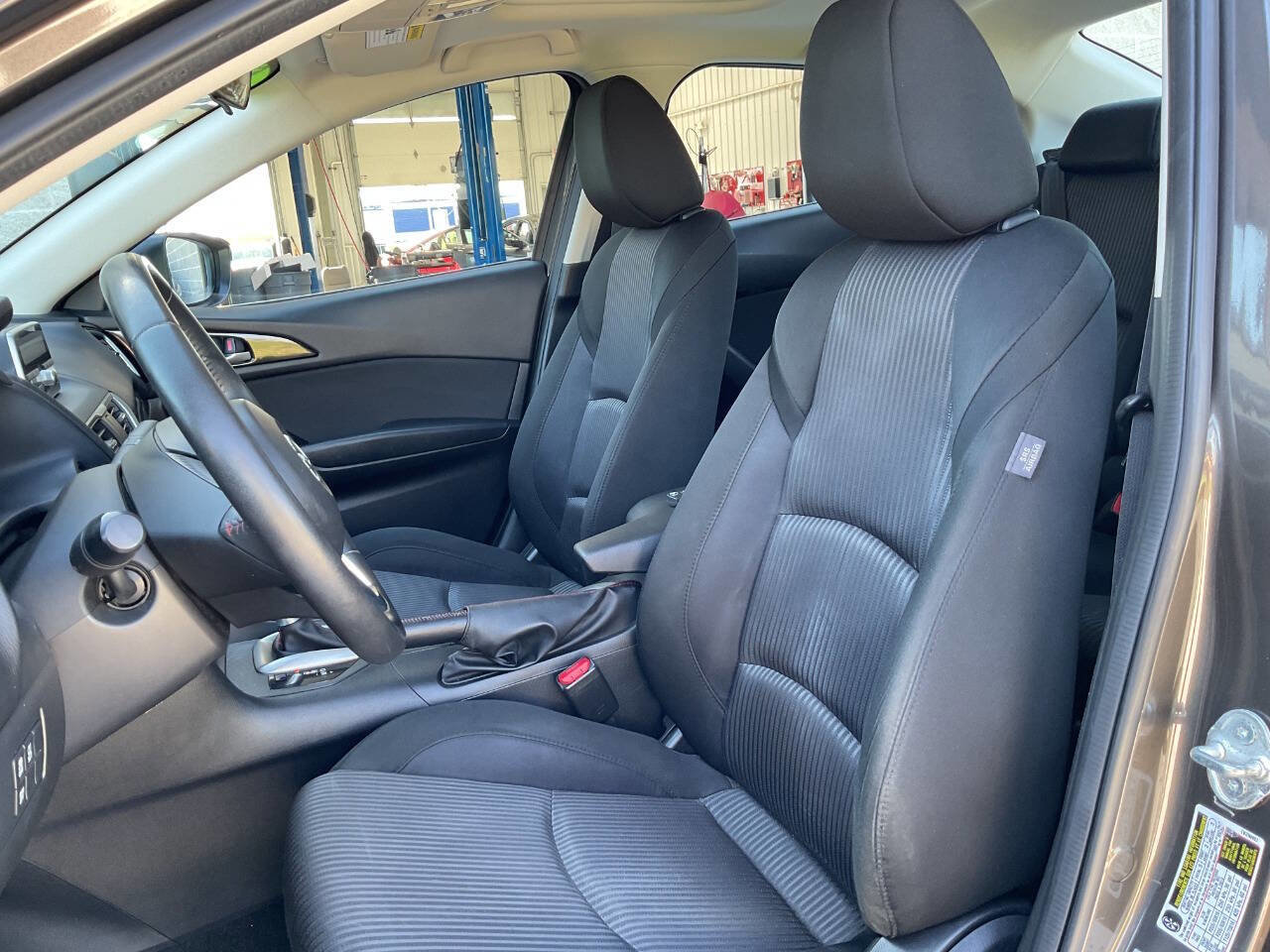 Used 2014 MAZDA MAZDA3 i Touring w/ Moonroof Package 1 FWD image 15