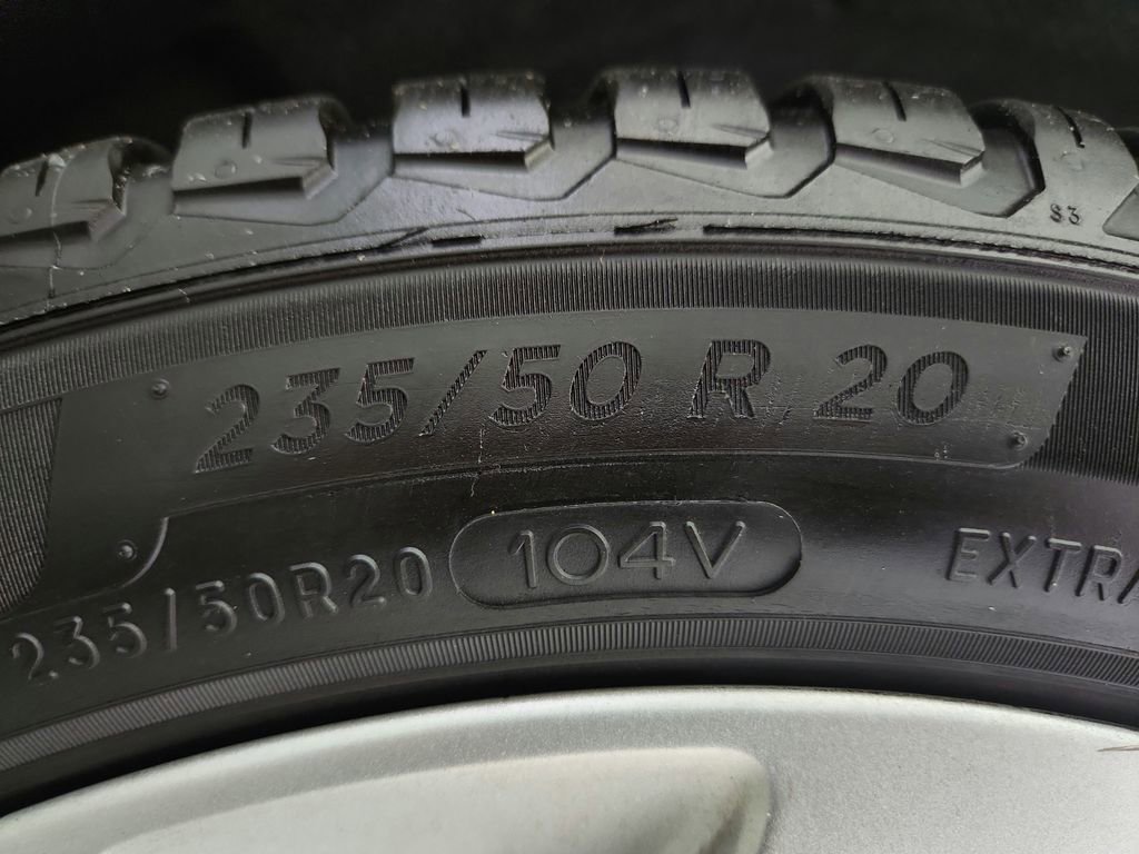 Used 2020 Land Rover Discovery Sport S image 42