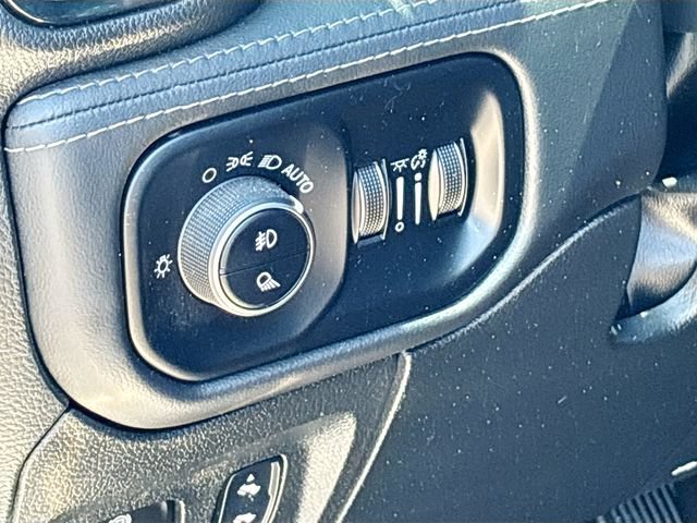 Used 2024 RAM 1500 Limited AWD/4WD image 11
