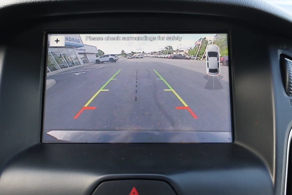 Used 2018 Ford Focus Titanium FWD image 12