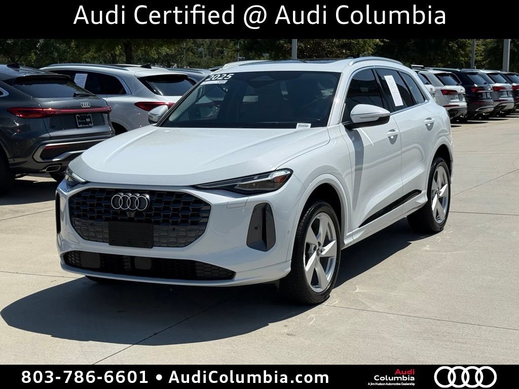 Certified 2025 Audi Q5 Premium AWD/4WD image 9