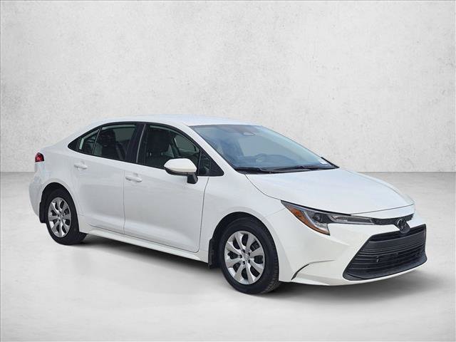 Used 2025 Toyota Corolla LE FWD image 3