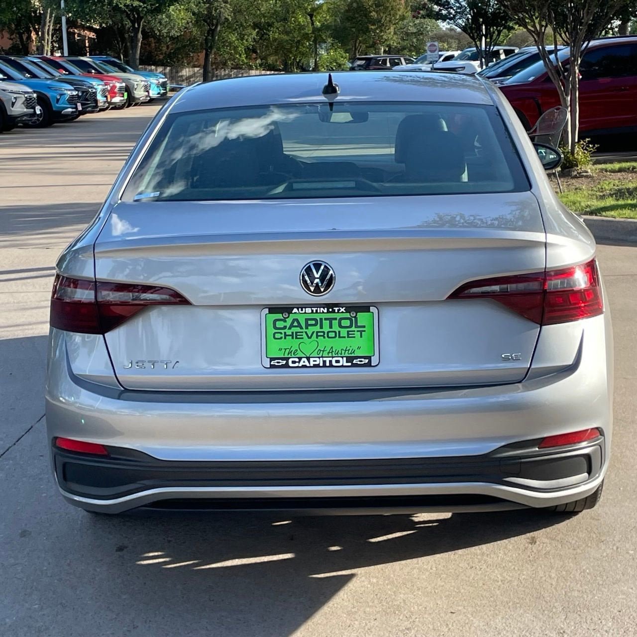 Used 2024 Volkswagen Jetta SE FWD image 5