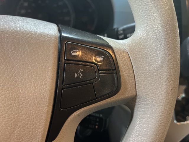 Used 2014 Toyota Sienna LE image 18