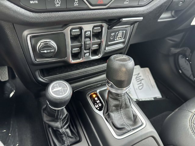 New 2026 Jeep Gladiator Sport AWD/4WD image 18