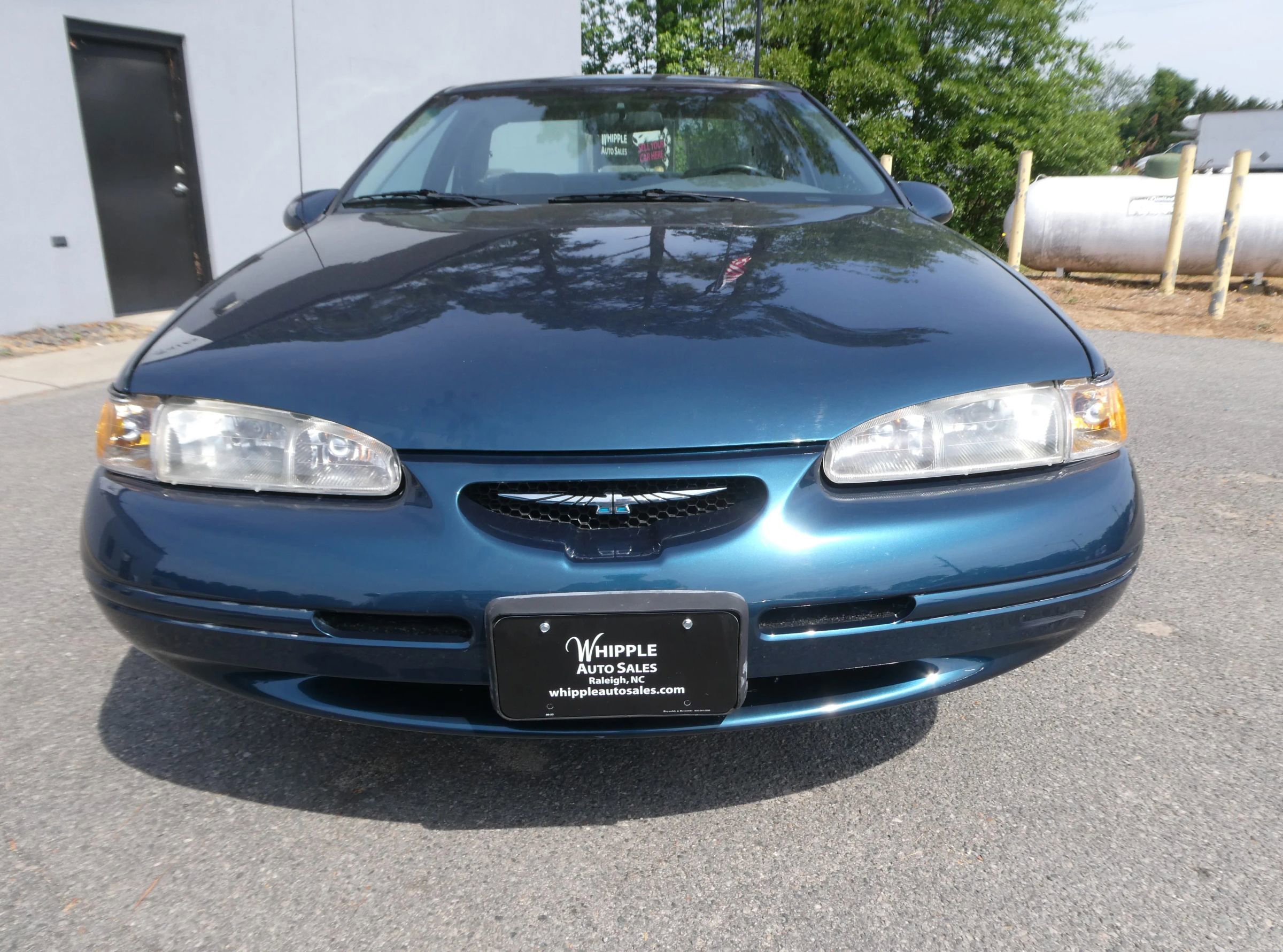 Used 1996 Ford Thunderbird LX RWD image 2