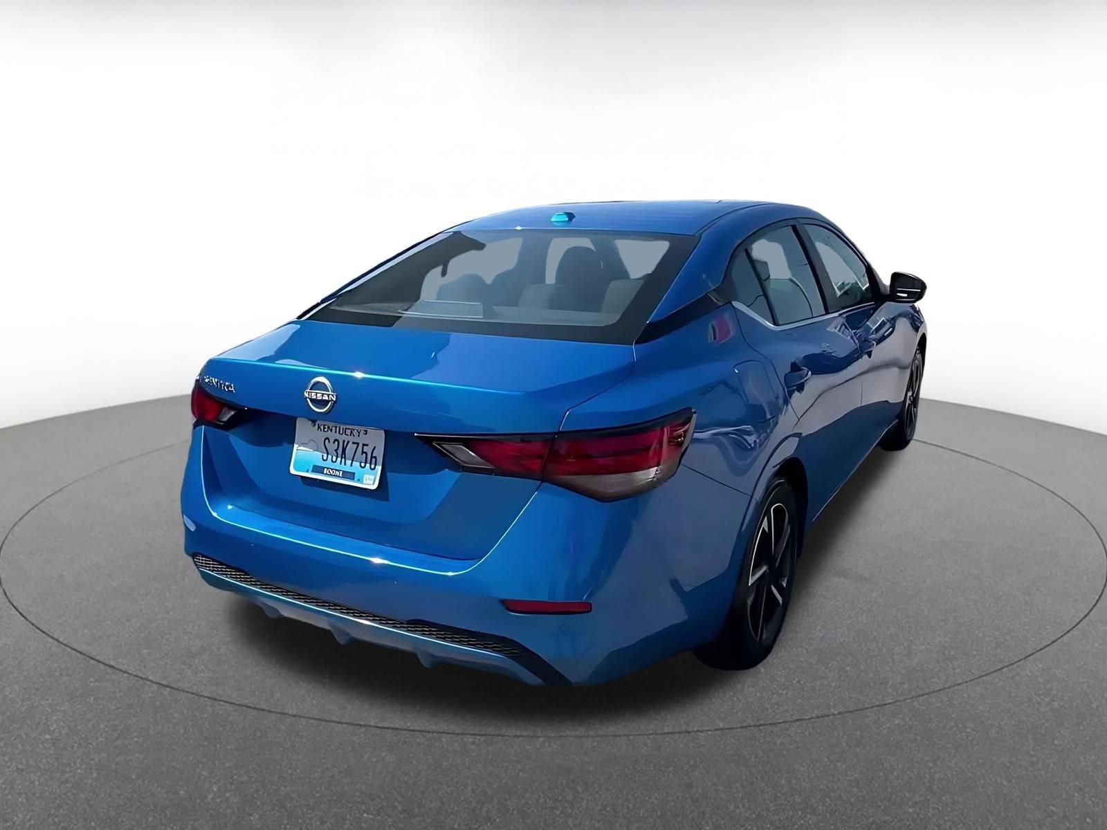 Used 2025 Nissan Sentra SV FWD image 14