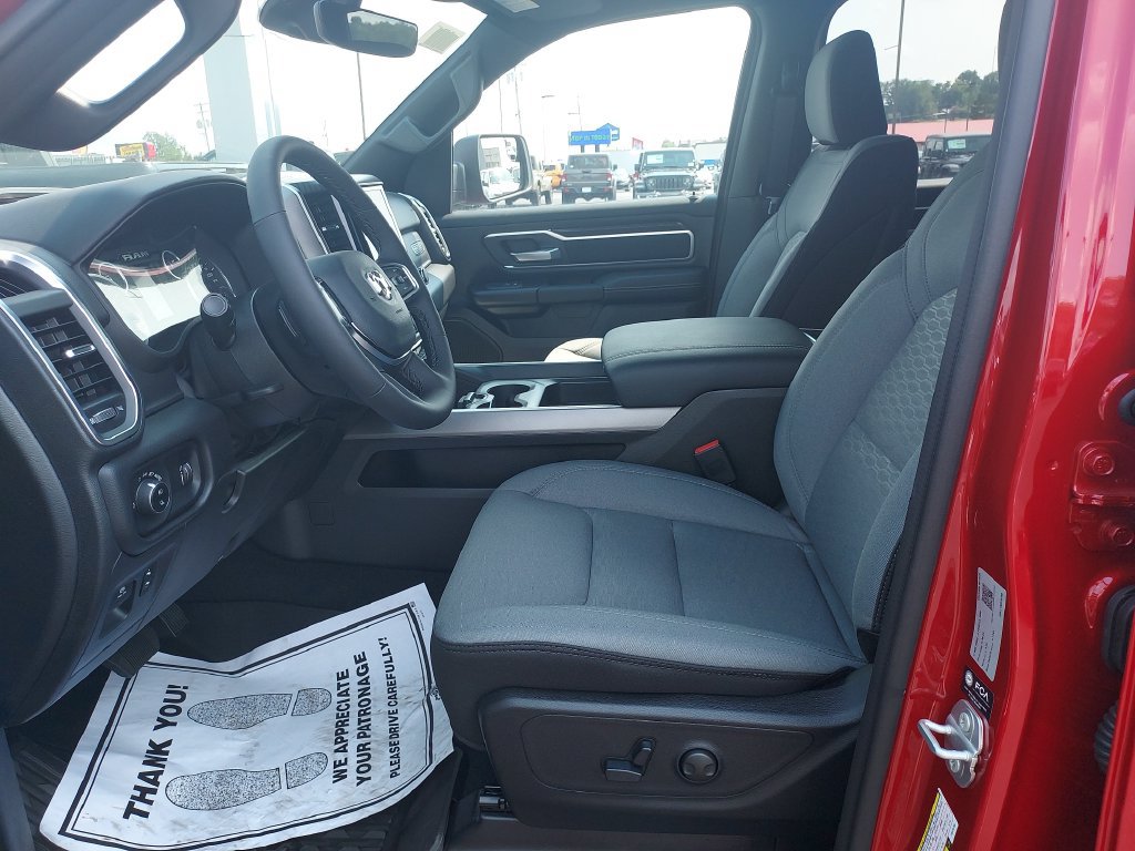 New 2026 RAM 1500 Big Horn AWD/4WD image 13