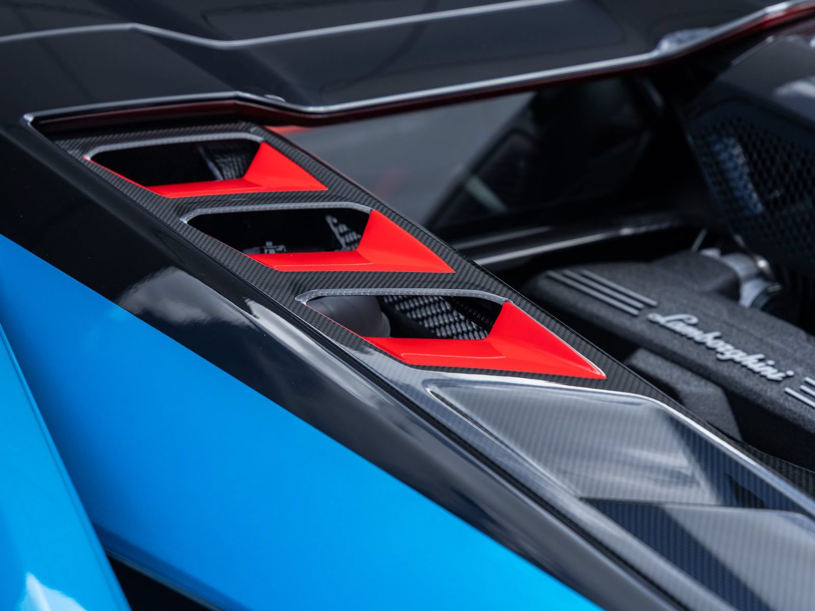 Used 2026 Lamborghini Revuelto AWD/4WD image 16