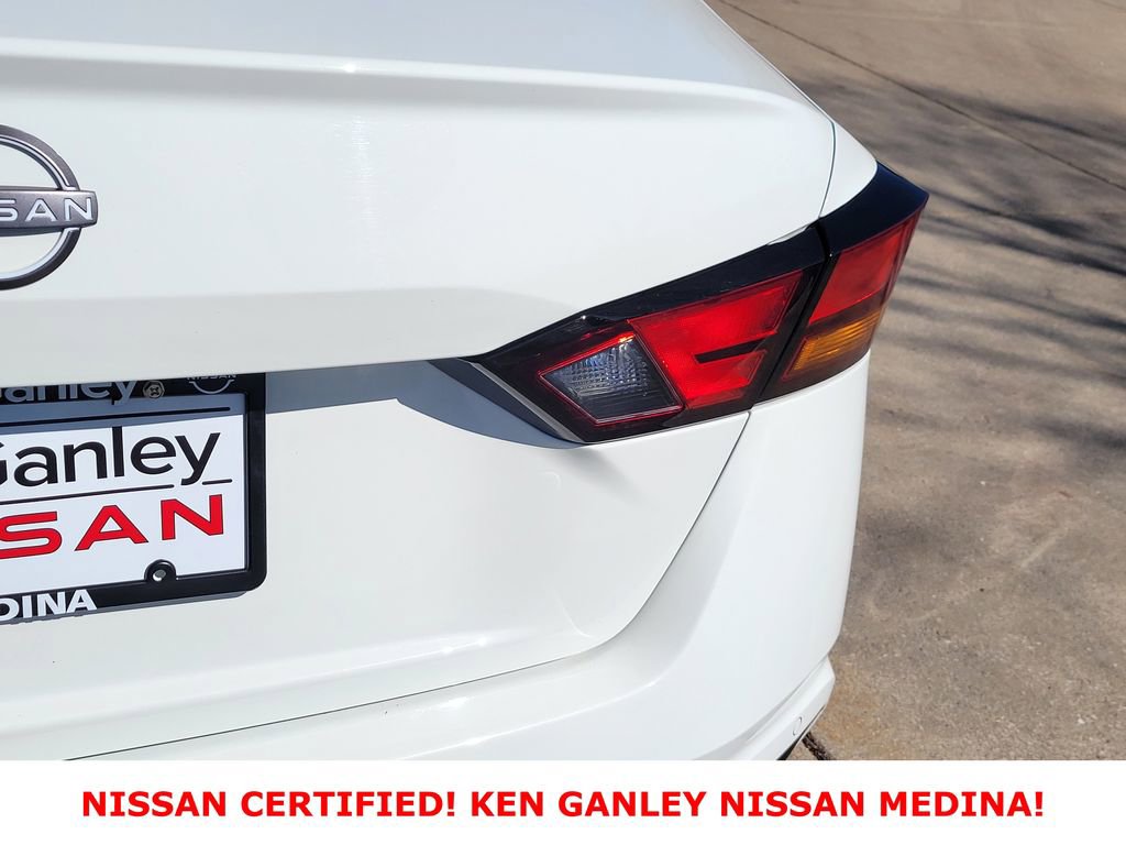 Certified 2025 Nissan Altima 2.5 SV FWD image 15