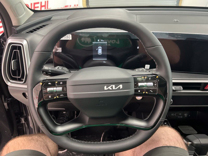New 2026 Kia Sorento S w/ S Panoramic Sunroof Package FWD image 23
