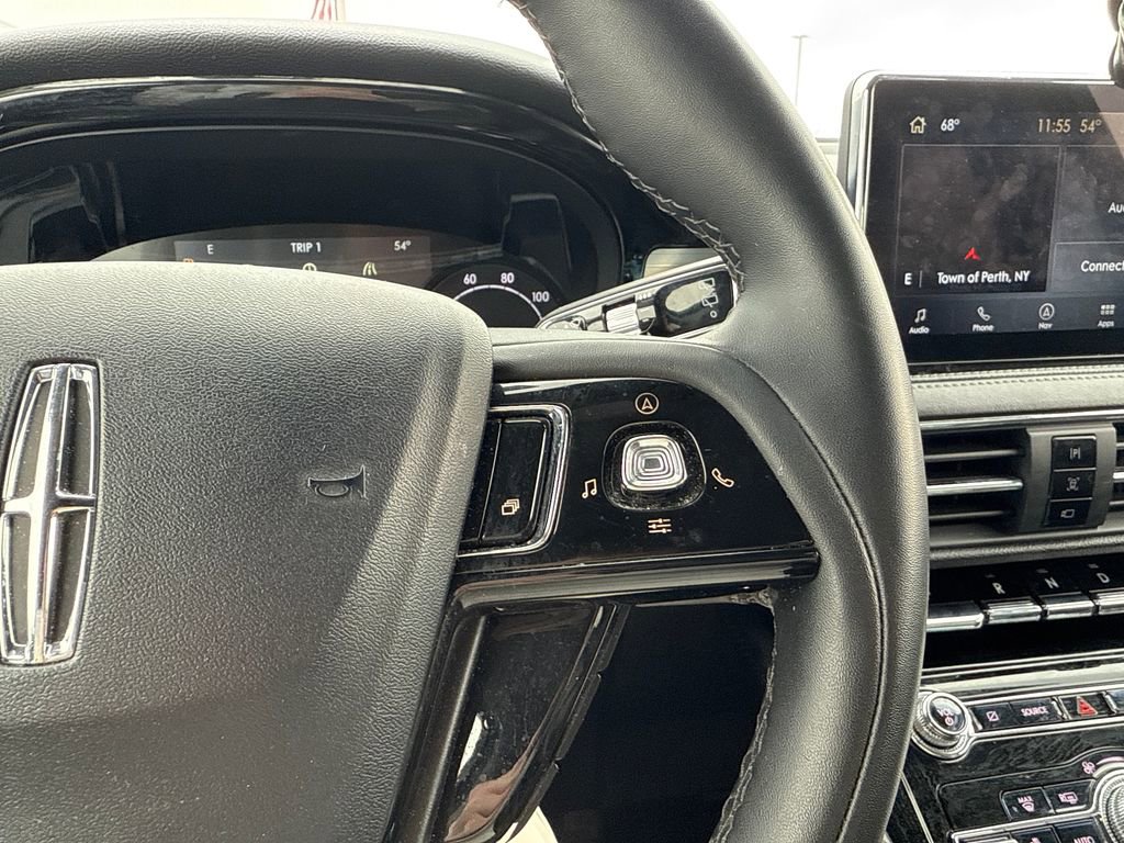 Used 2022 Lincoln Corsair AWD w/ Equipment Group 101A image 15