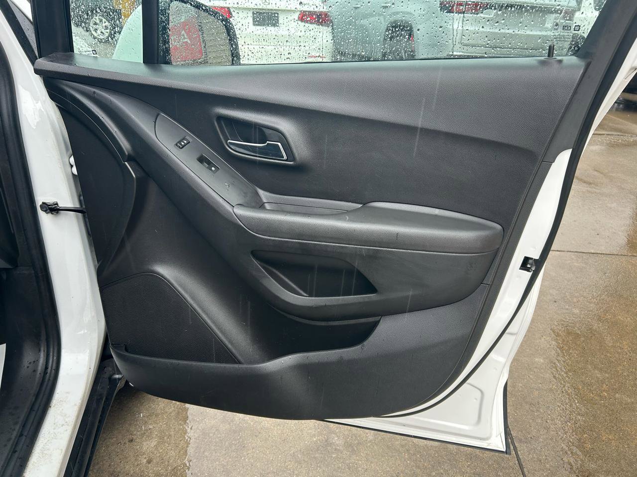 Used 2017 Chevrolet Trax LS AWD/4WD image 15