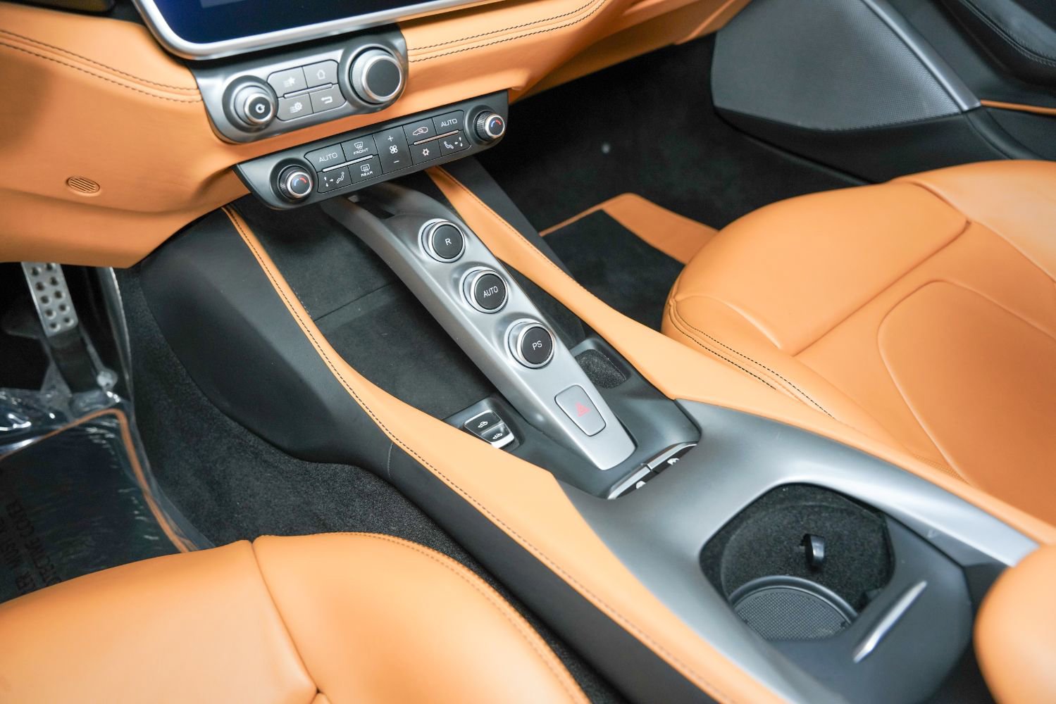 Used 2020 Ferrari Portofino image 43
