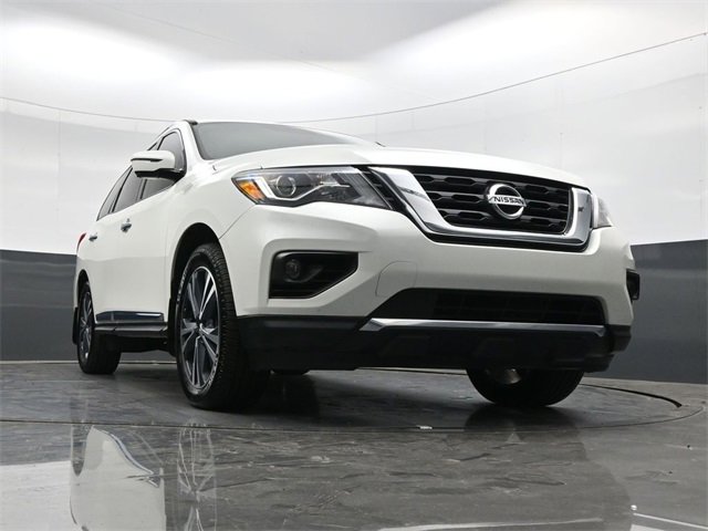 Used 2019 Nissan Pathfinder Platinum image 31