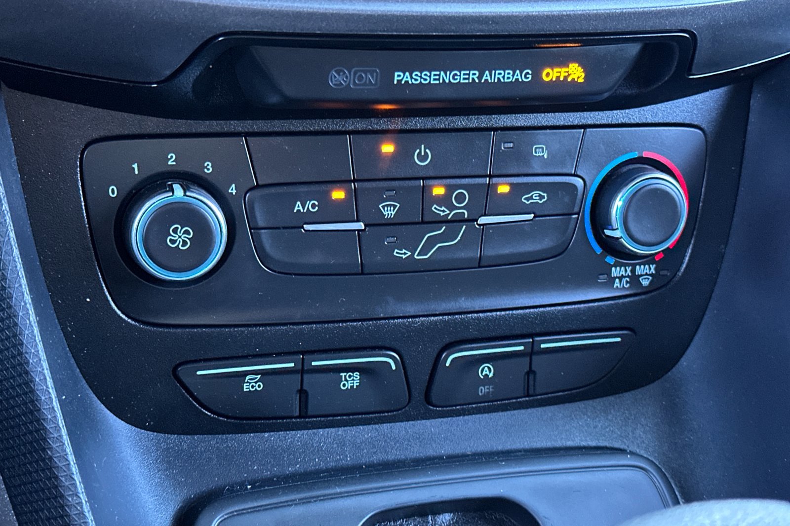 Used 2023 Ford Transit Connect XL image 18