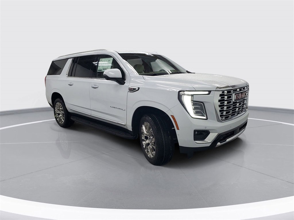 New 2026 GMC Yukon XL Denali w/ LPO, Floor Liner Package image 2
