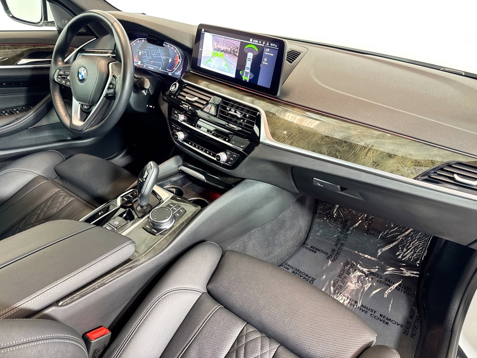 Used 2023 BMW 540i w/ Premium Package image 28
